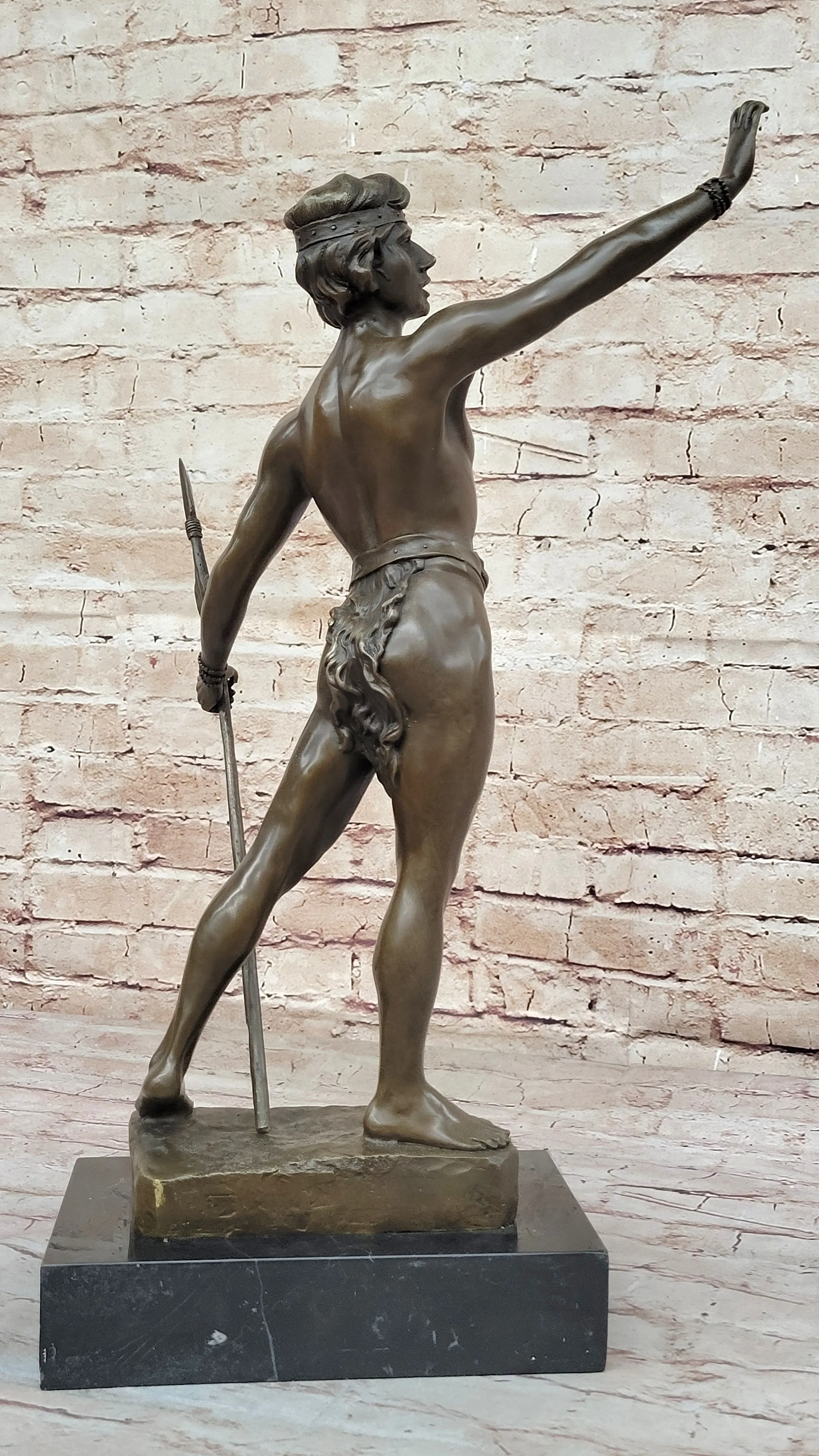 Bronze sculpture by Luis Domenech Vicente Le Messager de Paix Made in spain Deco