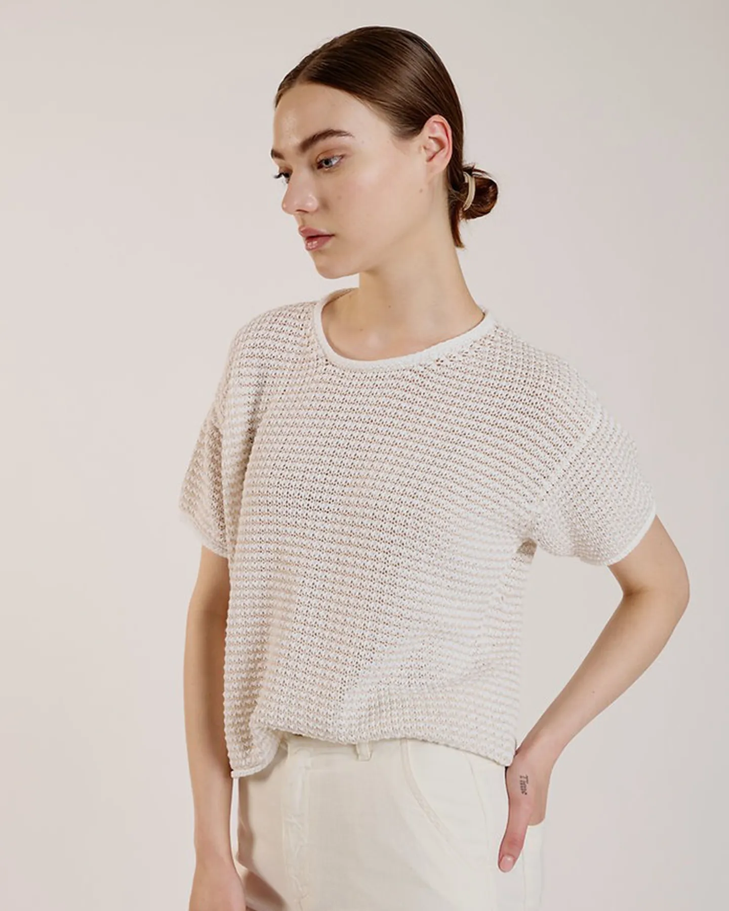 TEXTURED COTTON SHORT SLEEVE SWEATER - BEIGE